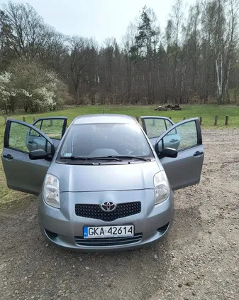 samochody osobowe Toyota Yaris cena 11000 przebieg: 247000, rok produkcji 2007 z Kartuzy